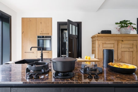 Moderne keuken met warme sfeer | van Manen Keukens