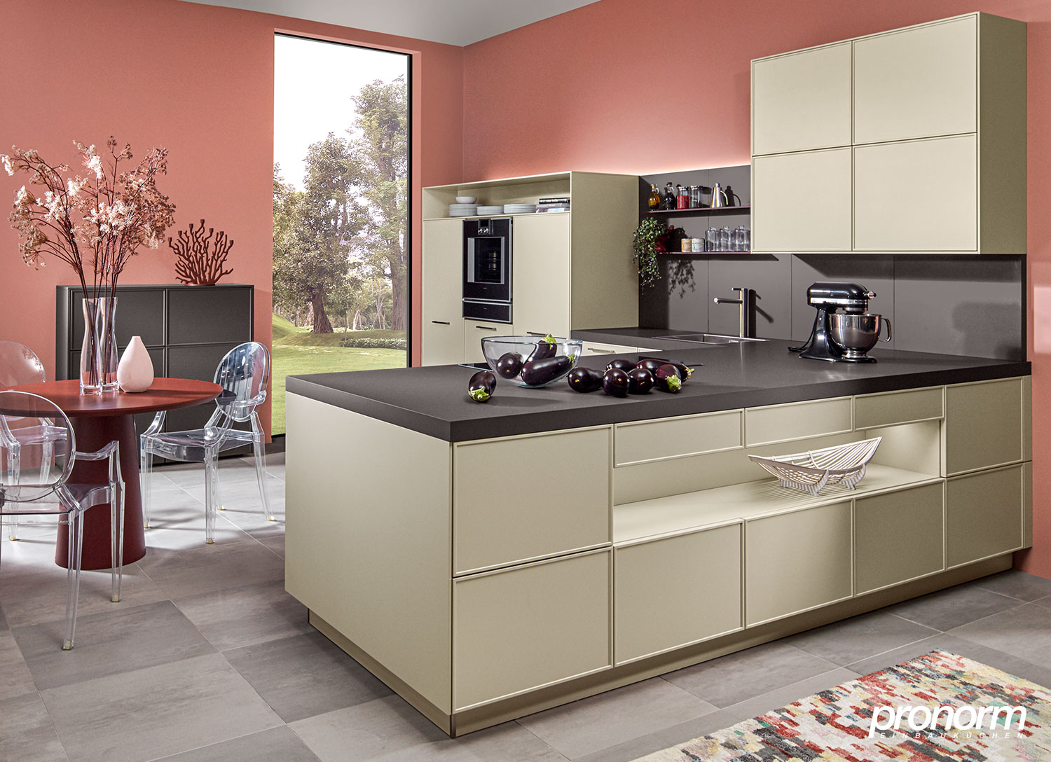 groene keuken met zwart blad